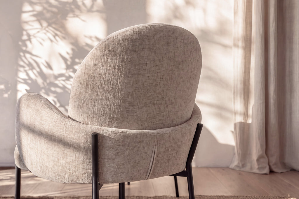 Lanzo rund matgrupp med Blom-stolar Ø150 cm natur/svart/beige