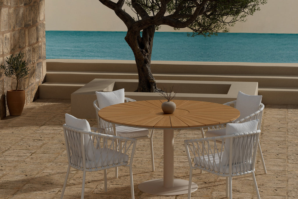 Croft matgrupp med beige bord och 4 vita Linos-stolar