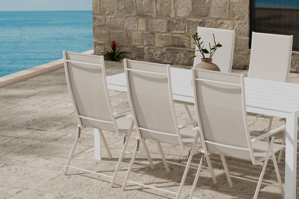 Break matgrupp med vitt bord och 6 beige Levanzo stolar