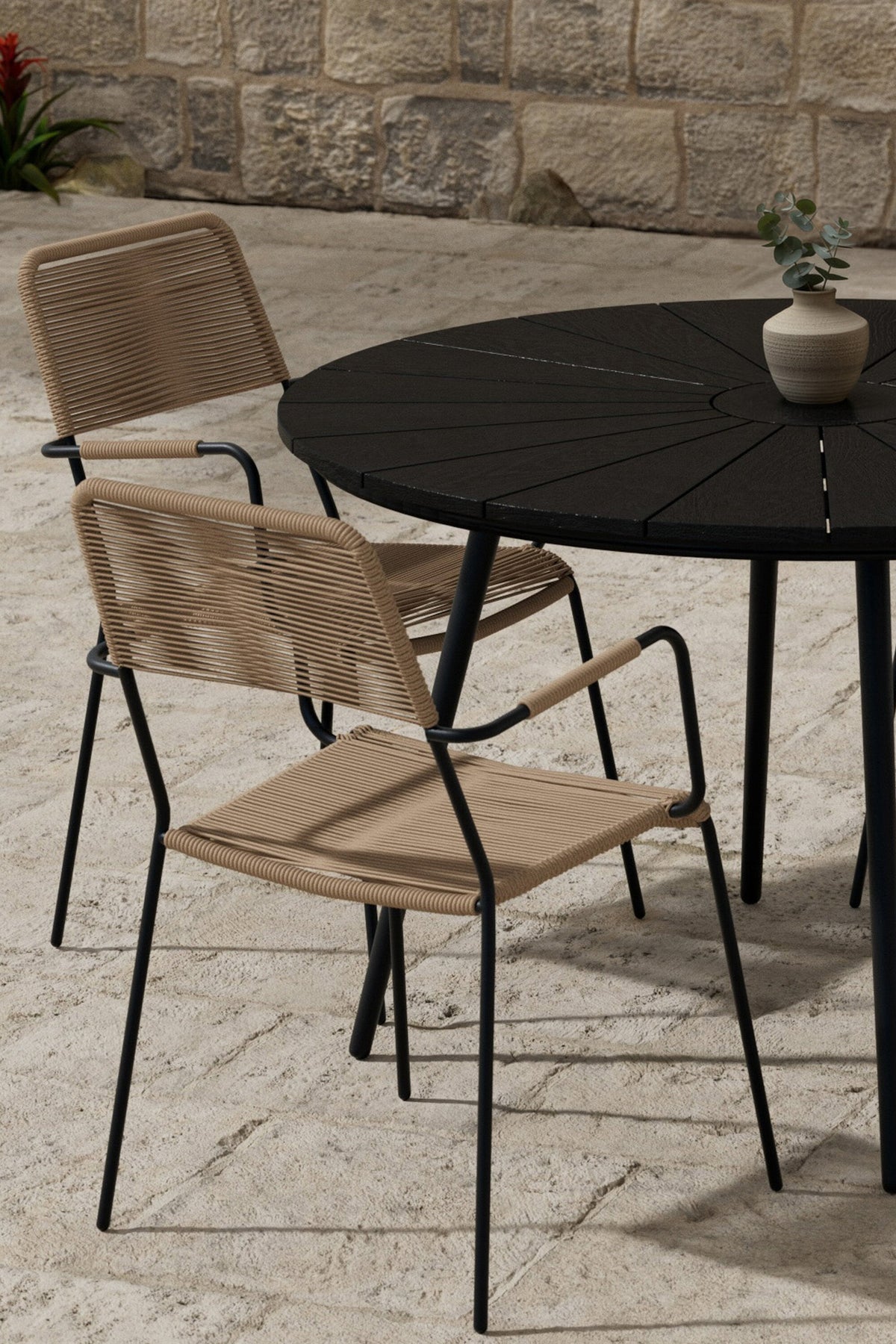 San Vito matgrupp med 4 Lindos-stolar svart/lattebeige